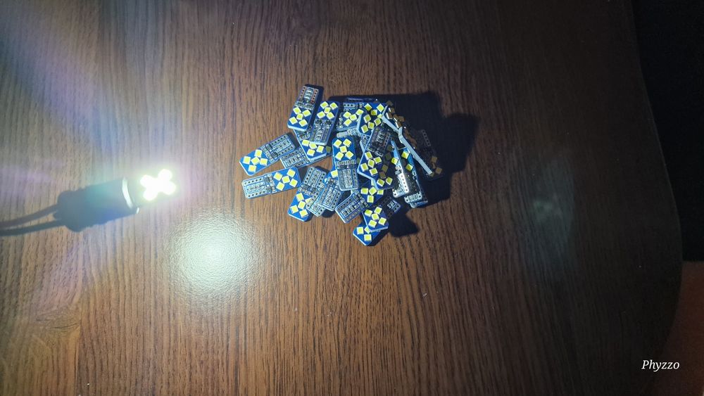 Becuri Led auto T10 canbus w5w, C5W pozitie, numar, interior