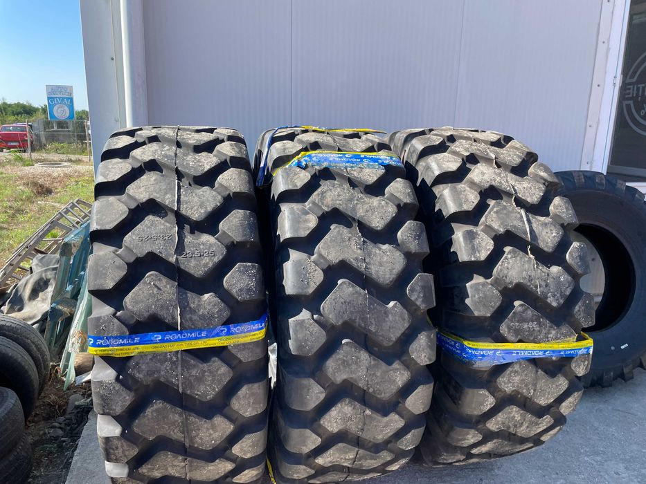 Anvelope noi industriale de tractor 23.5-25 cu camera si talon 24PR