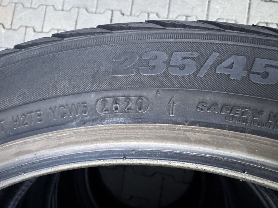 4 бр. Почти нови зимни гуми Kumho 235/45/19
