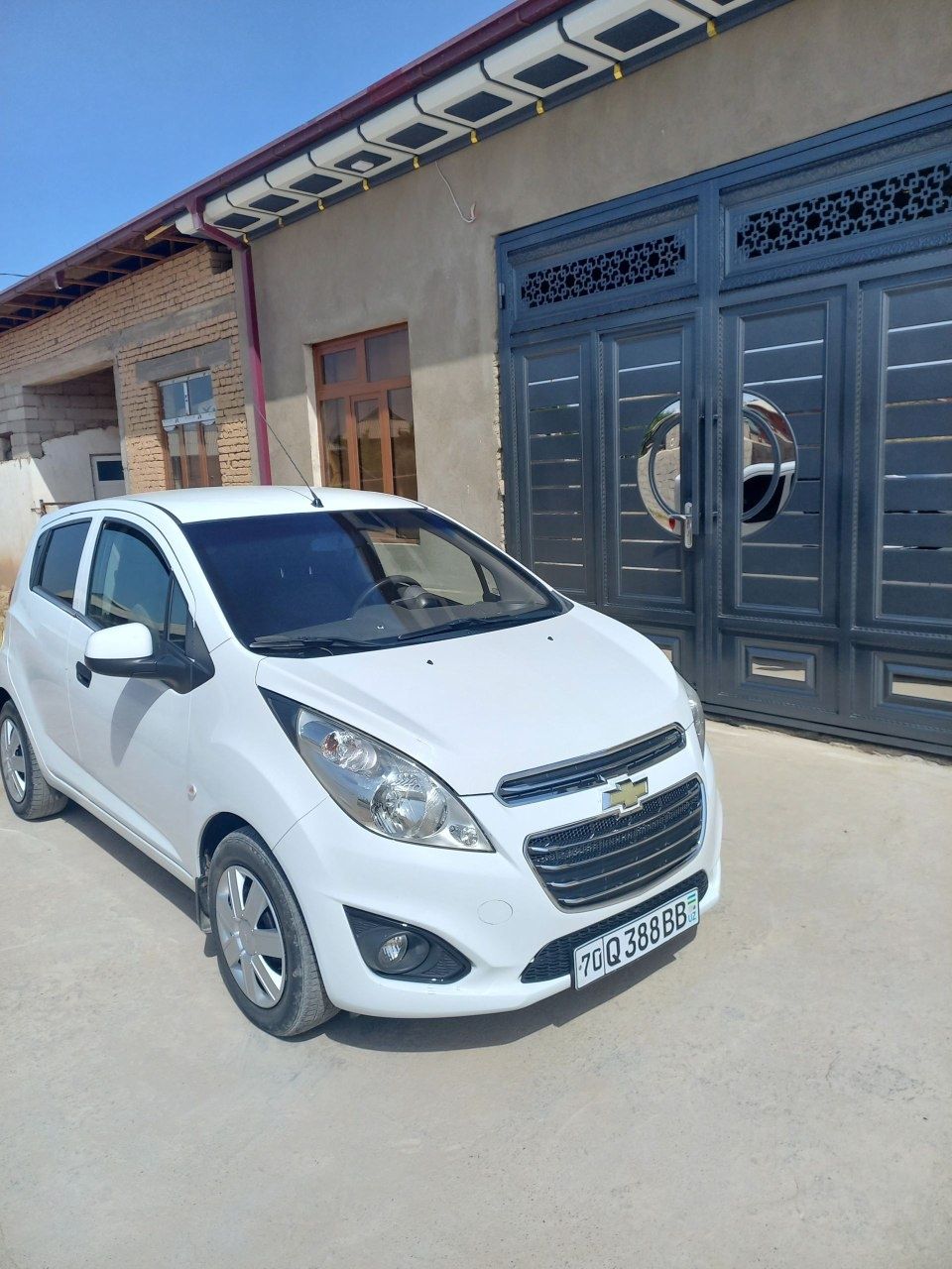 Spark avtomashinasi sotiladi