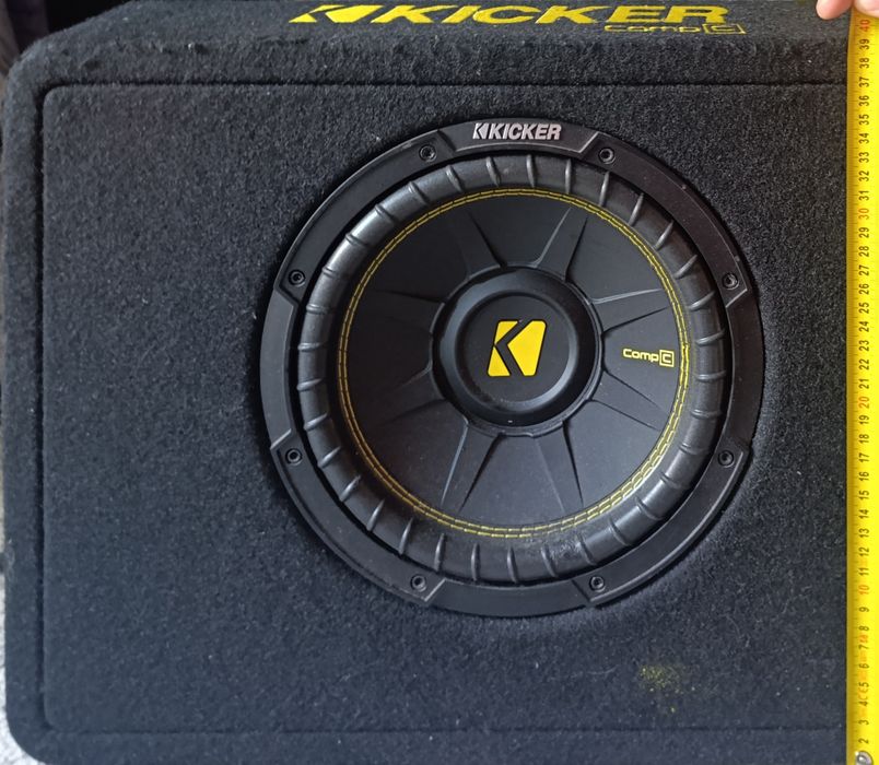 Vand subwoofer kicker comp c