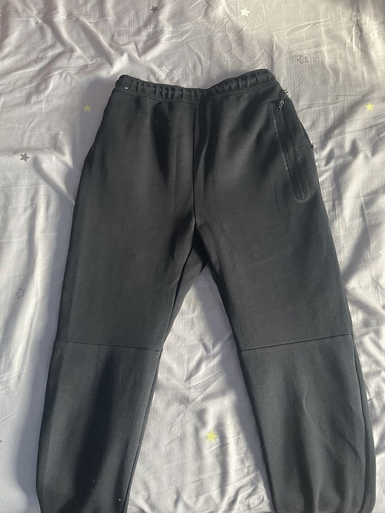 Pantaloni Nike Tech Negrii L