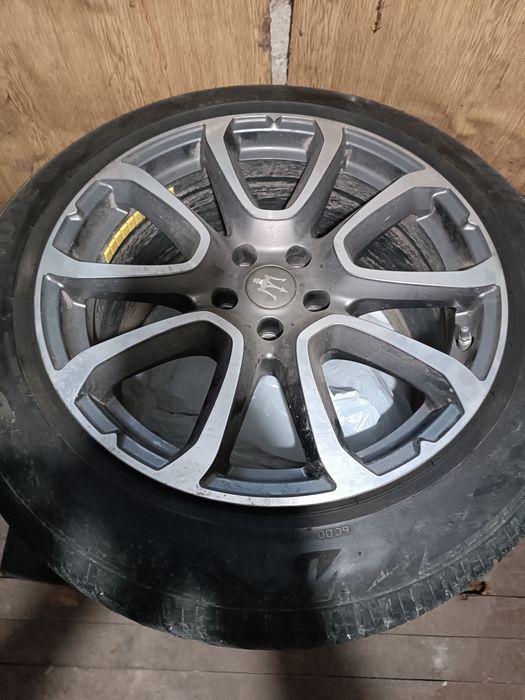Джанти с гуми   265/50/19 5х114.3 Bridgestone