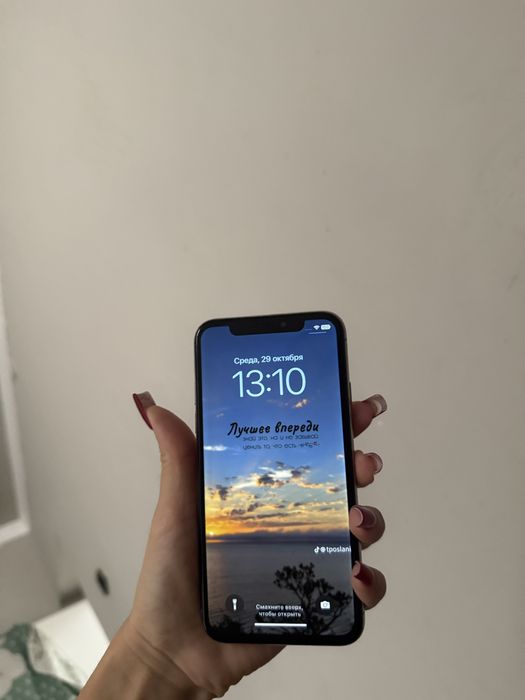 Продам айфон Х.