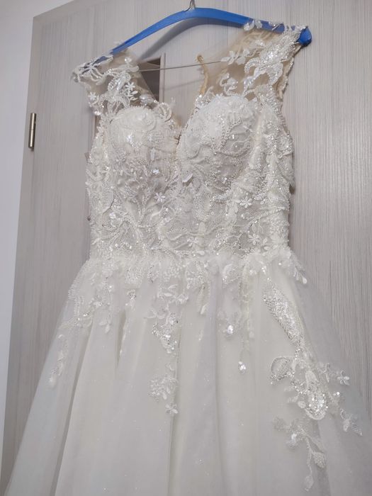 Vând Rochie de mireasa EverGreen
