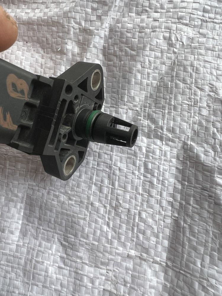 Senzor presiune aer supraalimentare cod motor cffb 0 281 002 977