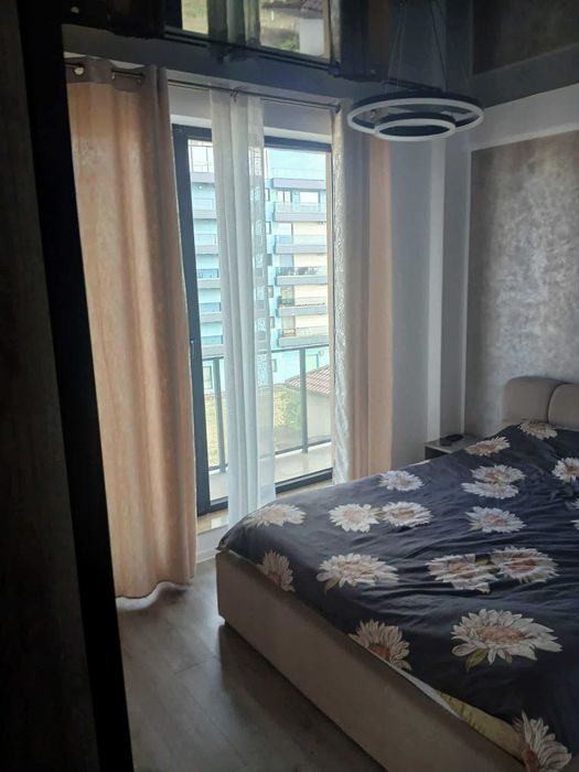 Inchiriez apartament