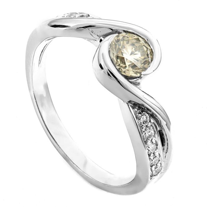 Диамантен пръстен 0.65 к., с бяло злато, 14К