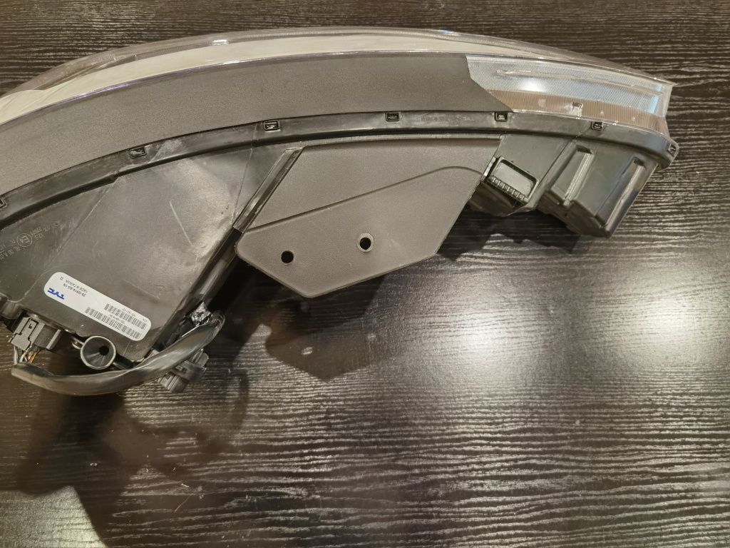 Ляв фар за Hyunday elantra 2020