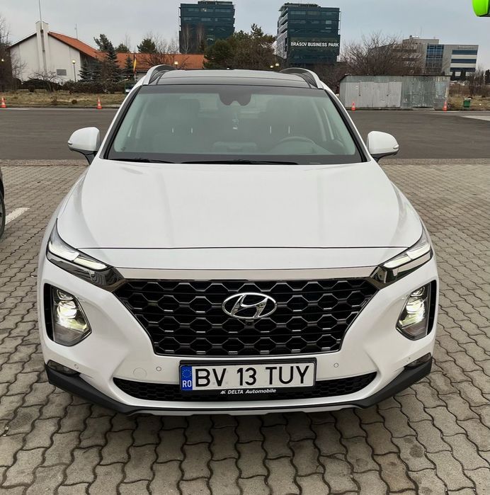Hyundai Santa Fe Hyunai SANTA Fe Premium 2,2 D / 4WD / 200  Cp/ camera 360 / carlig