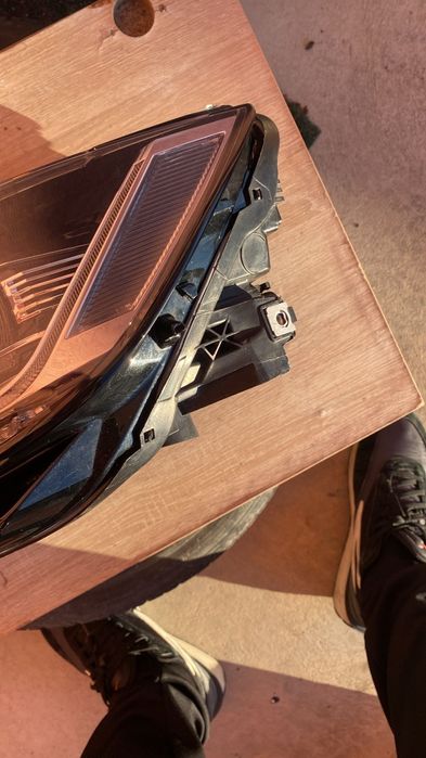 Far full led Passat B8 partea stânga.