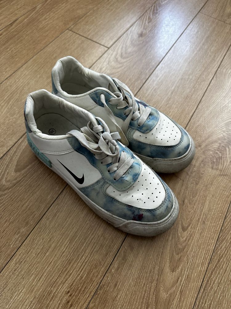 Nike маратонки 36 номер