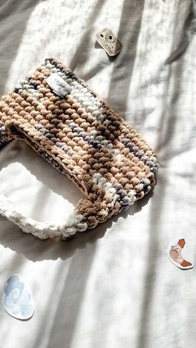 Geantă croșetată făcută manual