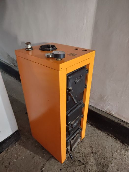 Vând centrala termica