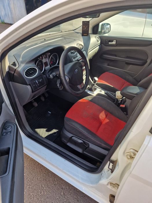 Ford Focus 2008, benzina 1,6, 247000 km reali