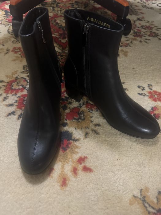 Ботинки коженые