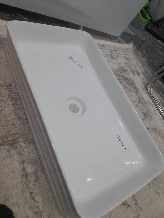 Раковина (38 де 67 размер ) жана куйде сатылады!