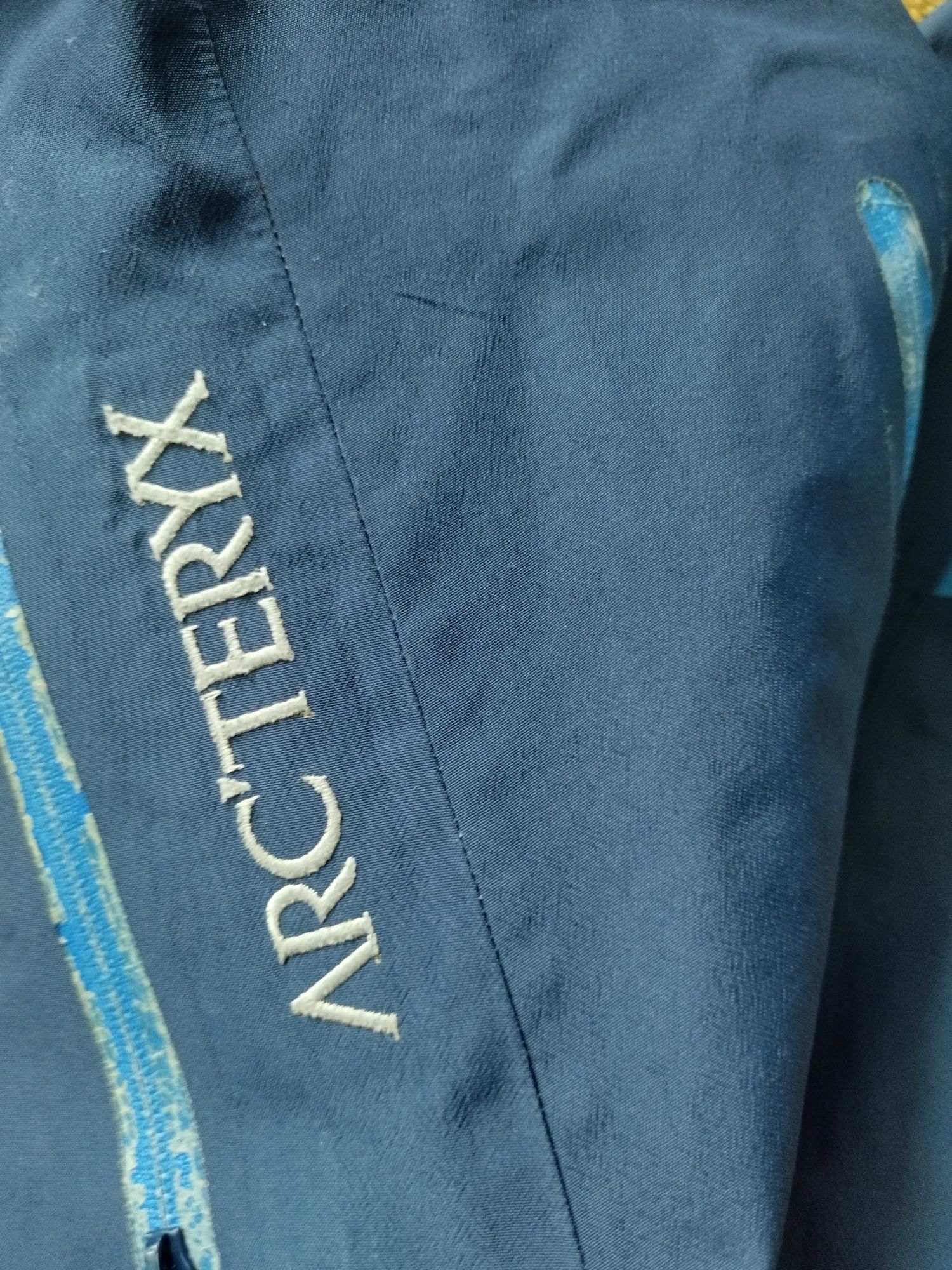 Arc'teryx Goretex Pro - размер L
