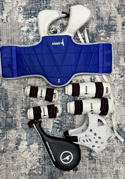 продаётся комплект для тхэквондо