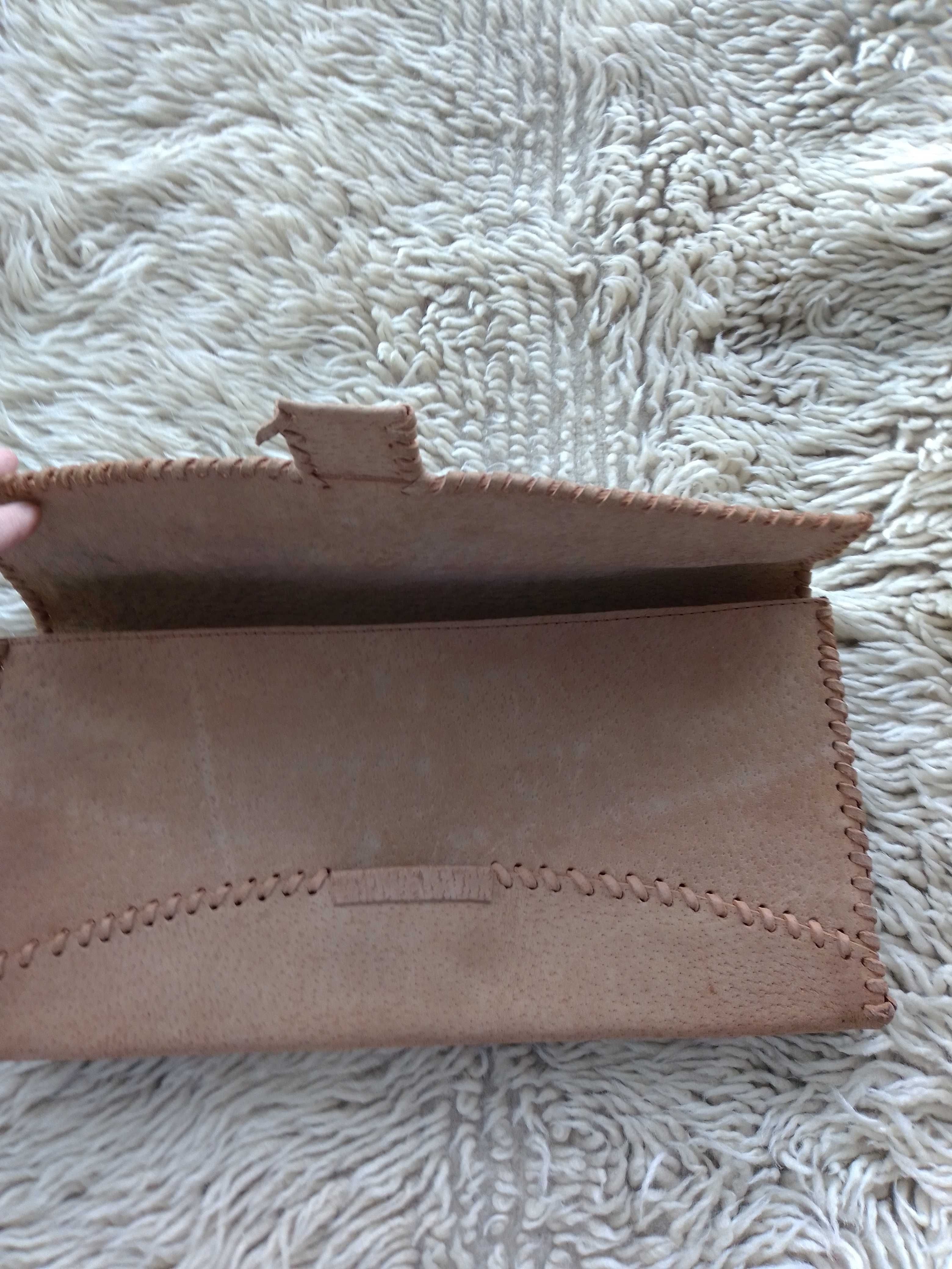 чанта - портмоне от кожа