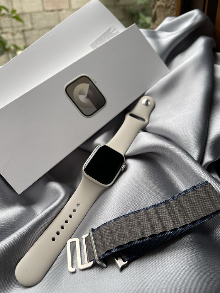 Часы Apple watch 9 series в идеальном состоянии. Носила раз 5