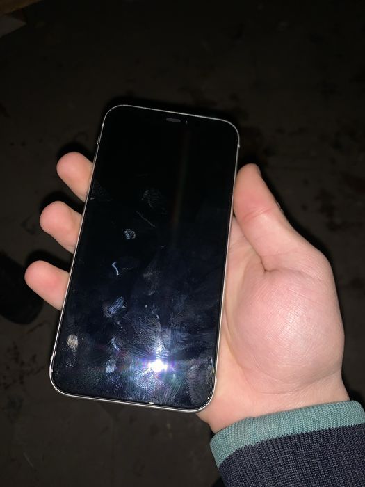 Iphone 11 ozi bita kamere qoylgam dlya krasati optashisla holasela …..
