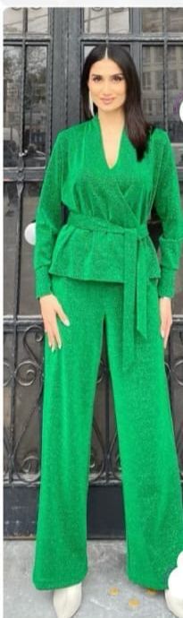 Продам костюм