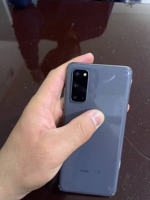 Samsung s20 12/128