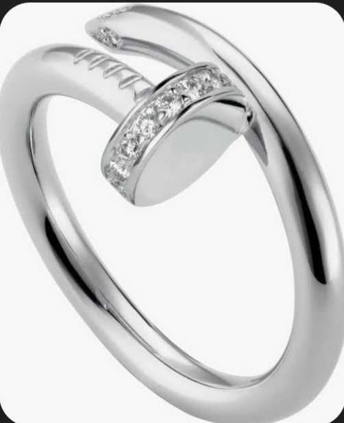 Пръстен на Carter бяло злато окрасен с диаманти love collection