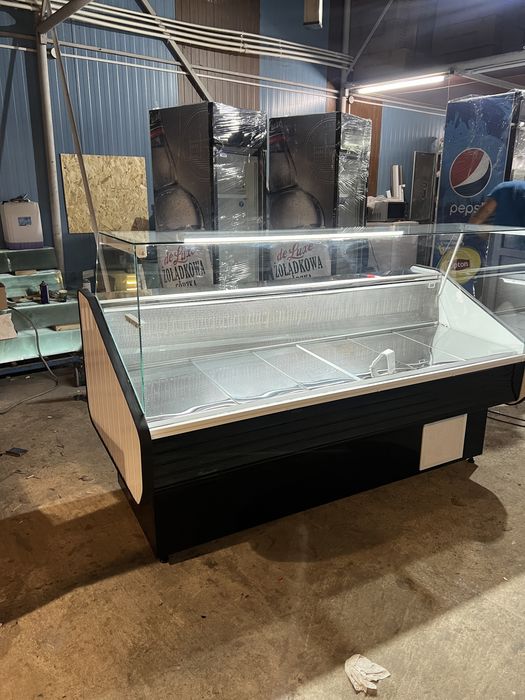 Vitrina orizontala geam drept NOU