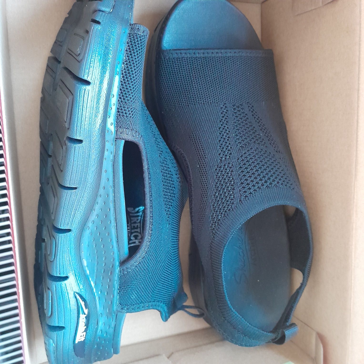 Skechers sandale