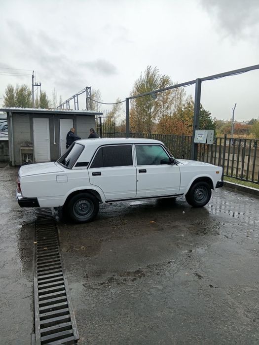 2107 jiguli injektor mator srochna sotiladi