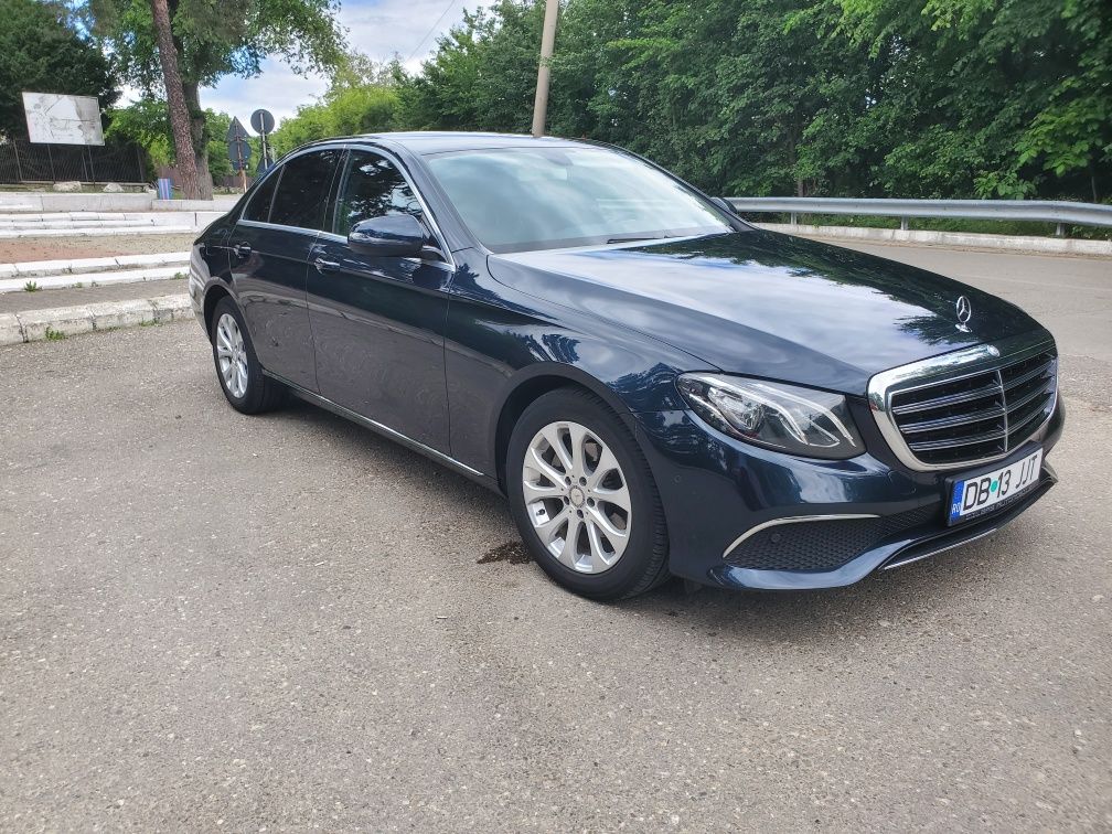 Mercedes  E-200-