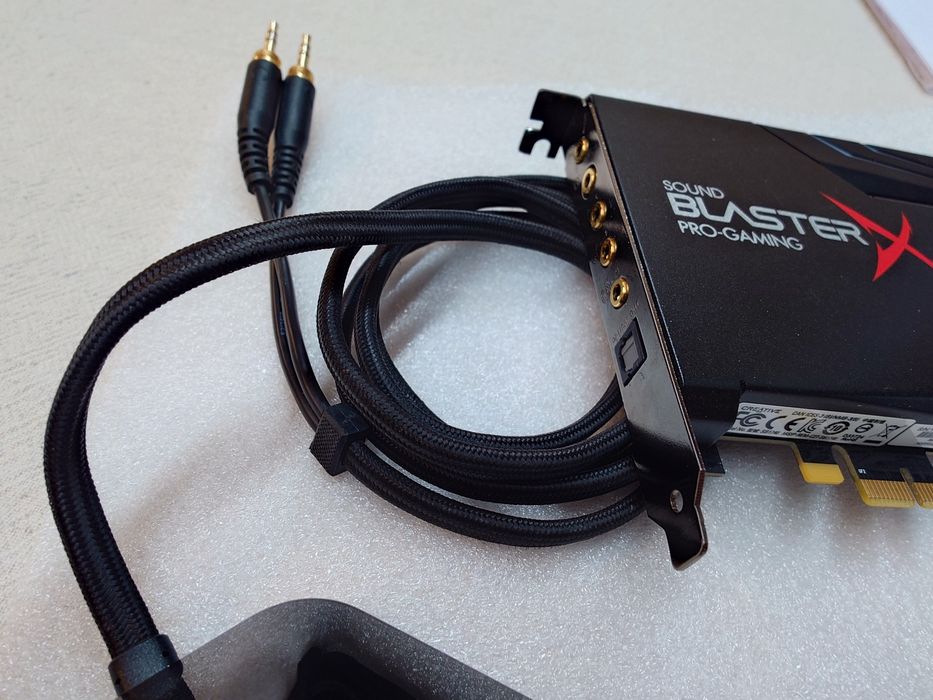 Creative Sound Blaster Sound BlasterX AE-5 si Crystal Voice