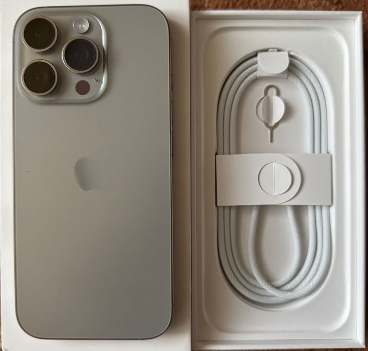 Apple iPhone 16 Pro, Natural Titanium 256GB, 3 год гаранция