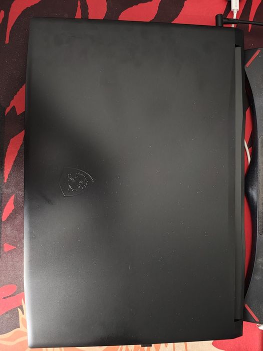 Vând laptop Gaming MSI Katana GF76 11UD