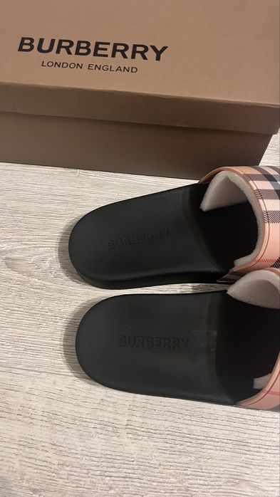 Мъжки burberry чехли номер 43 НОВИ