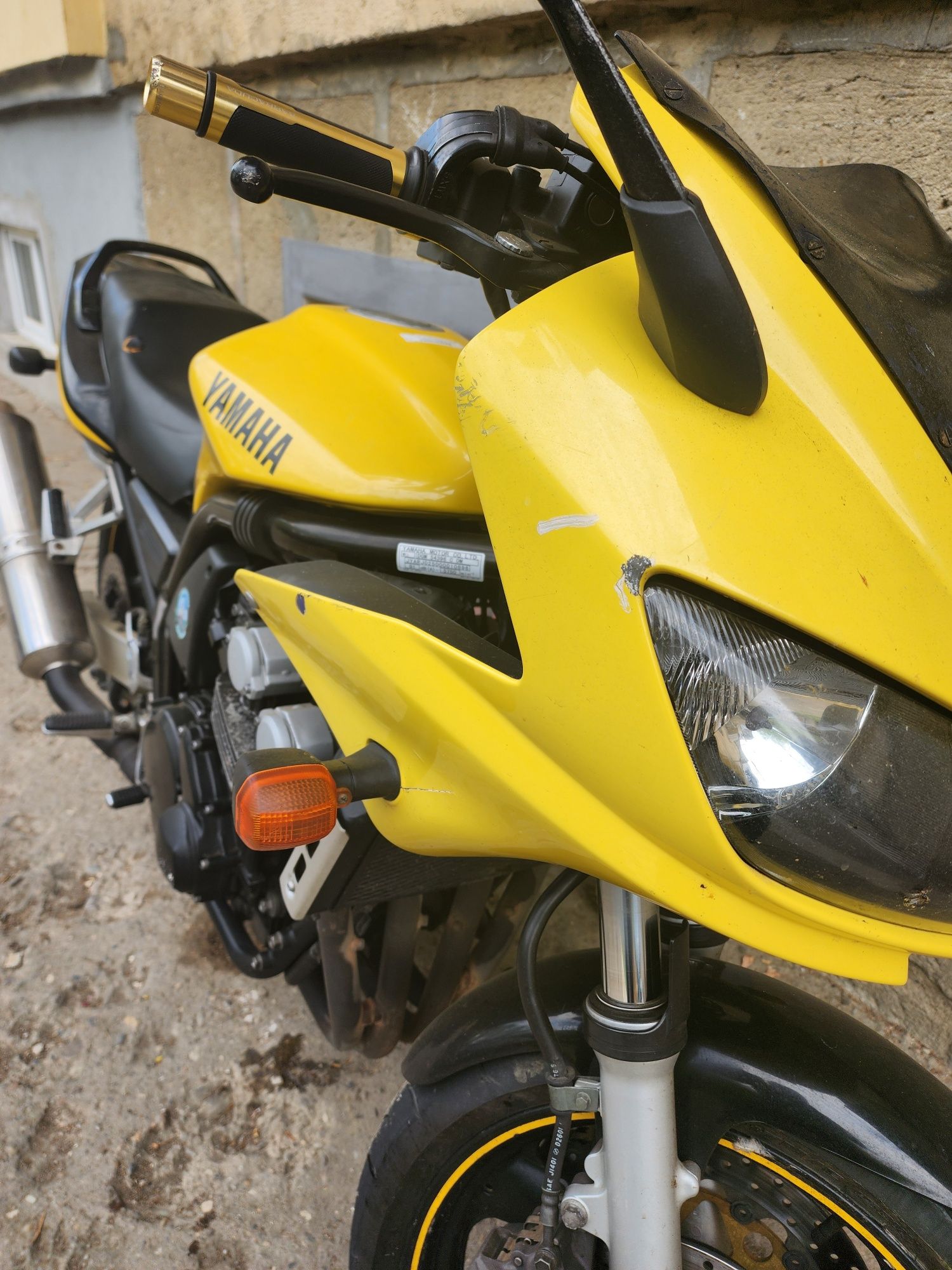 Yamaha fzs 600 2002