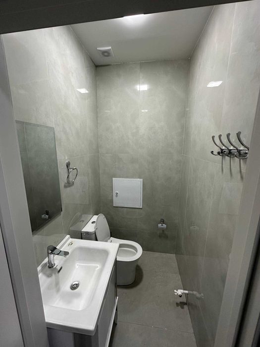 ORDER PLAZA’da 71 m² va 40 m² ofis ijaraga | Mebelsiz | Isitish bor