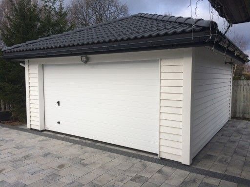 Garaj pe structura metalica si panouri sandwich 6 x 6m