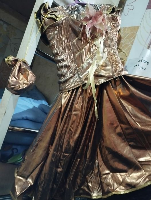 Продам праздничный костюм