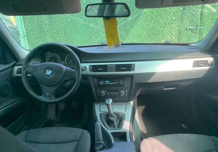 BMW 318D E90.  143кс 2008г