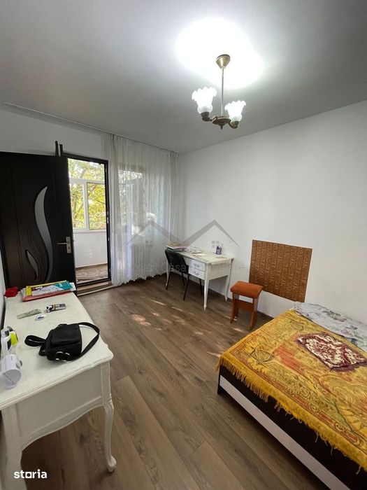 Apartament 1 camera gara
