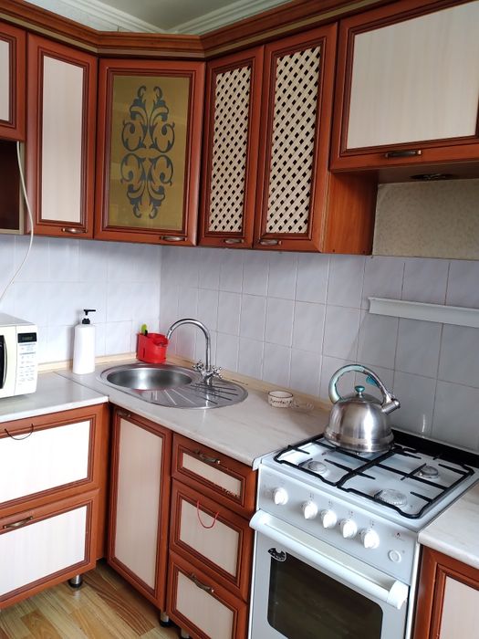 Продам кухонный гарнитур за 100000тг