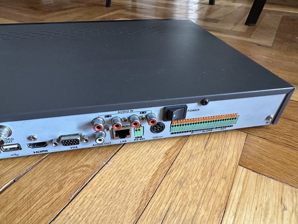 Hikvision dvr DS-7216HWI-SH/A