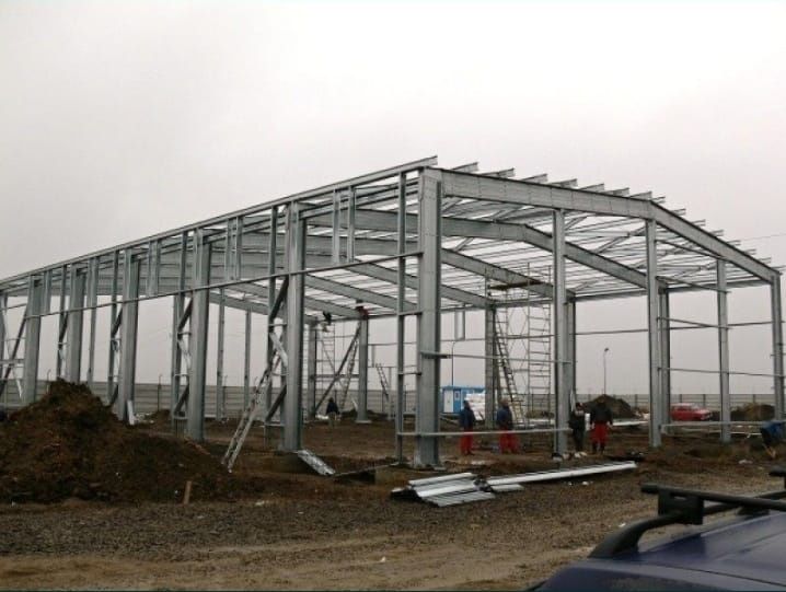 Vând hală metalică 10 X 20