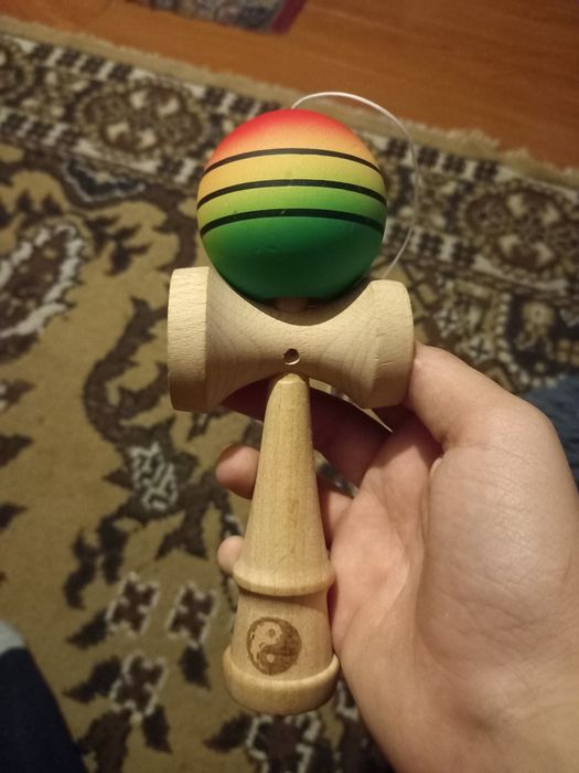 Kendama X în colaborare cu Fllipy