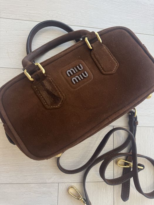 Замшевая сумка miu miu