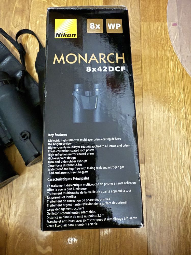 Binoclu Nikon Monarch 8x42 DCF