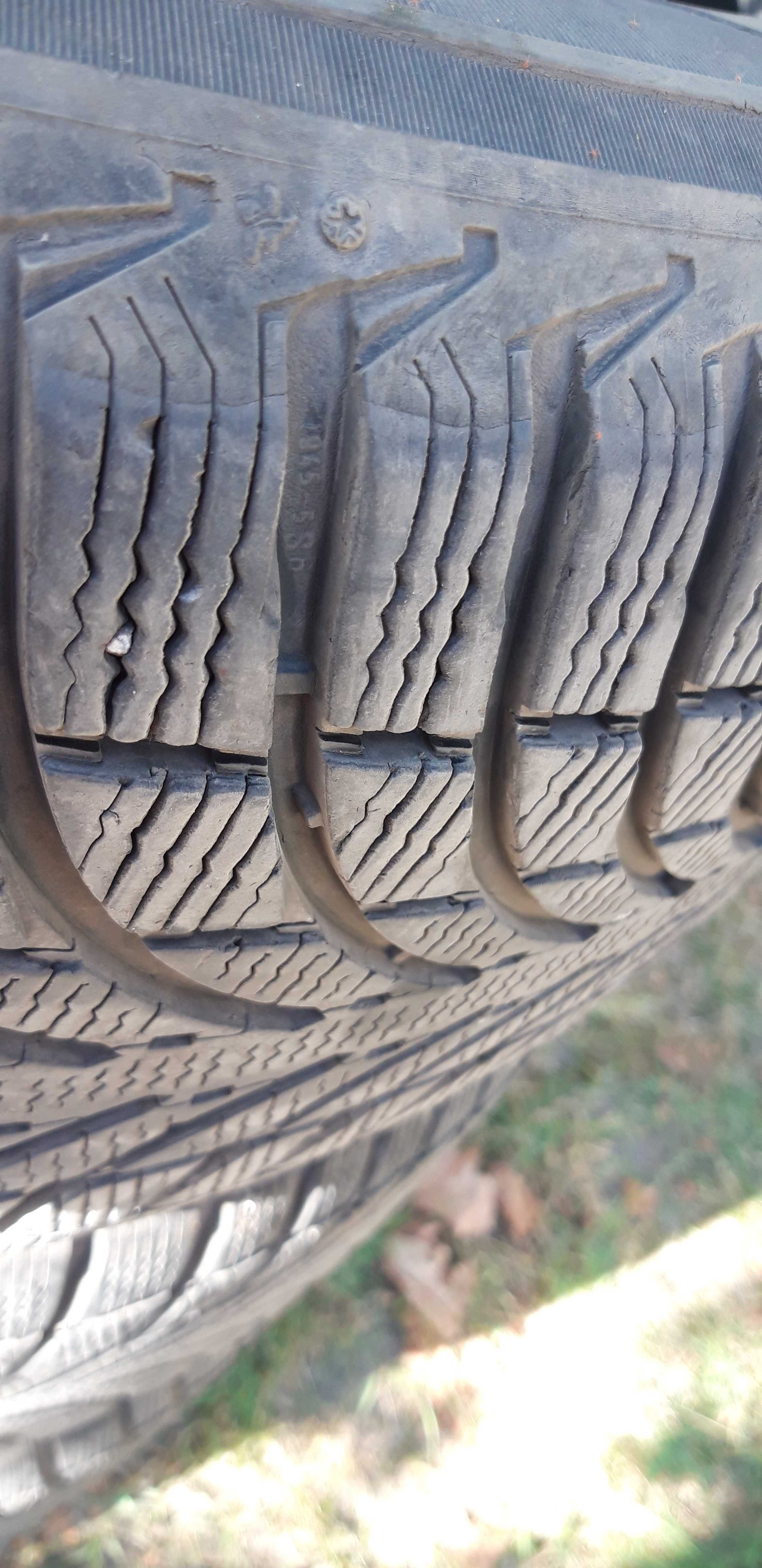 4бр. Зимни гуми Michelin 235/55/19